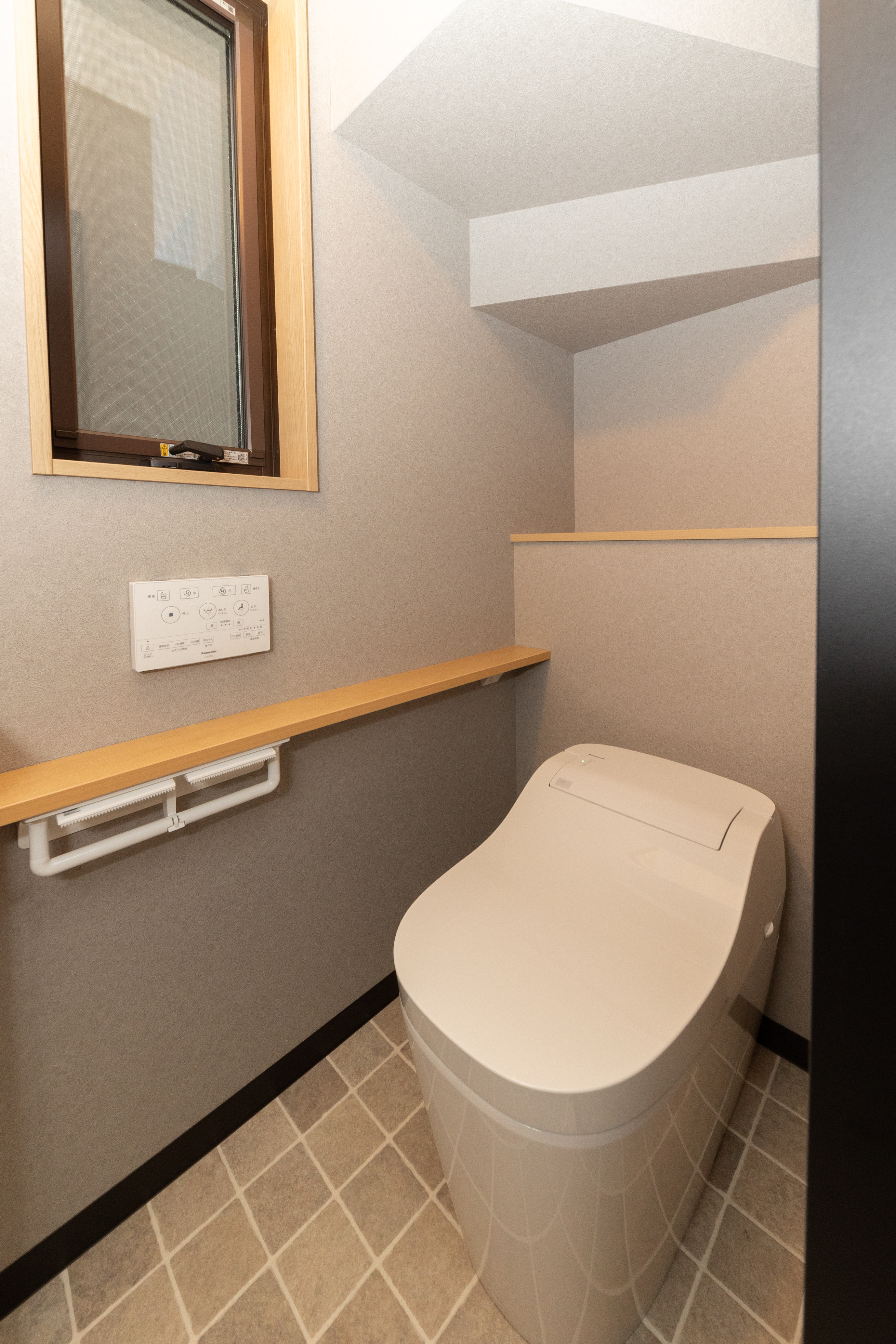 Toilet 1